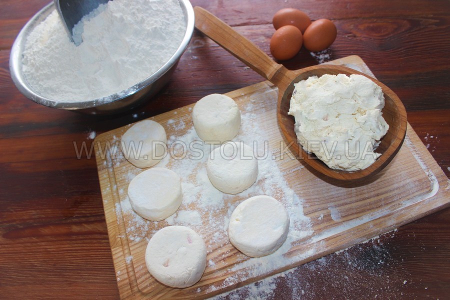 Сирники з родзинками (1 кг)