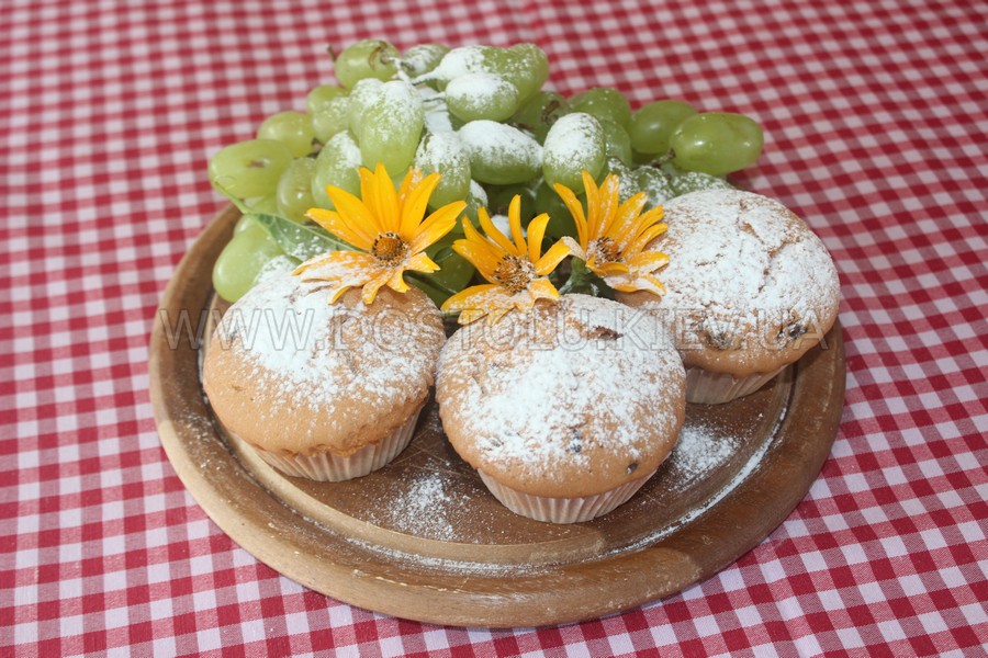 Кекс з родзинками